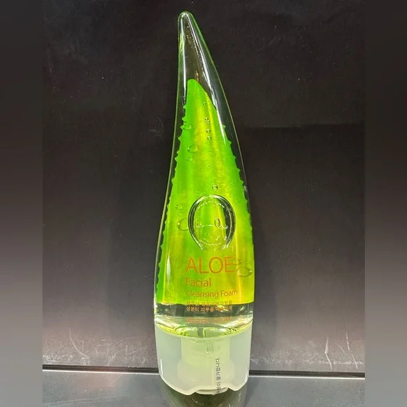 Holika Holika | Skincare | Holika Holika Aloe Facial Cleansing Foam 57oz  50ml New | Poshmark